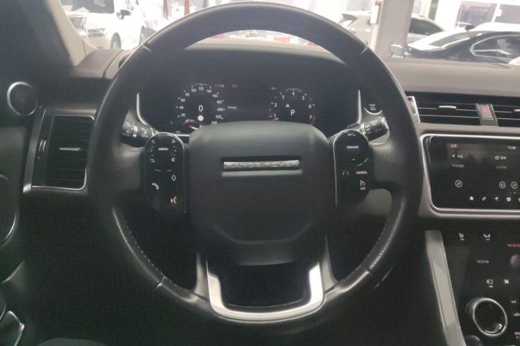 Used Land Rover Range Sport 2022 3.0 L6 SE Steering Wheel