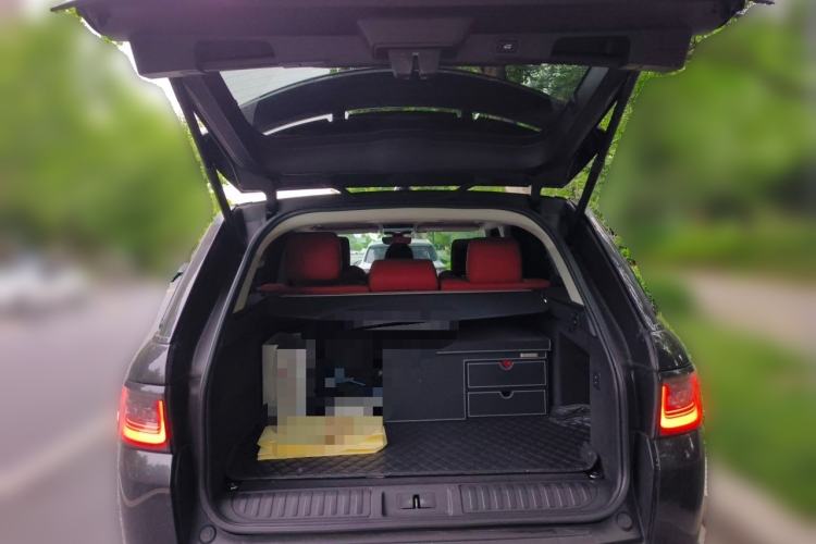 Used Land Rover Range Sport 2022 3.0 L6 YAO Black Edition Trunk