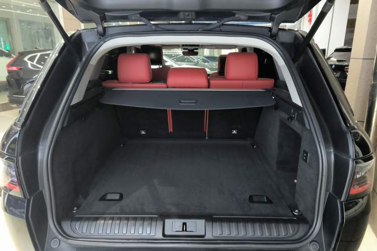 Used Land Rover Range Sport 2022 3.0 L6 YAO Black Edition Trunk