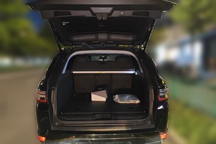 Used Land Rover Range Sport 2022 3.0 L6 SE Trunk