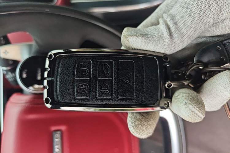 Used Land Rover Range Sport 2022 3.0 L6 HST Vehicle Key