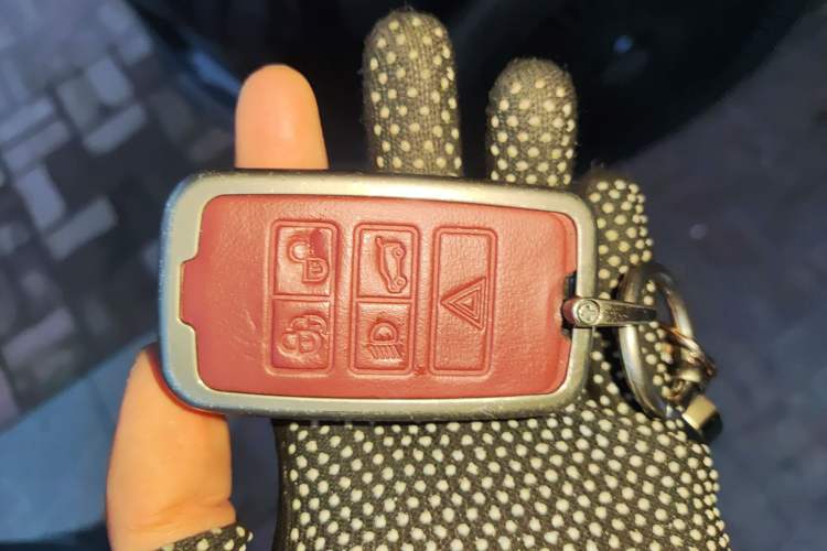 Used Land Rover Range Sport 2022 3.0 L6 SE Vehicle Key