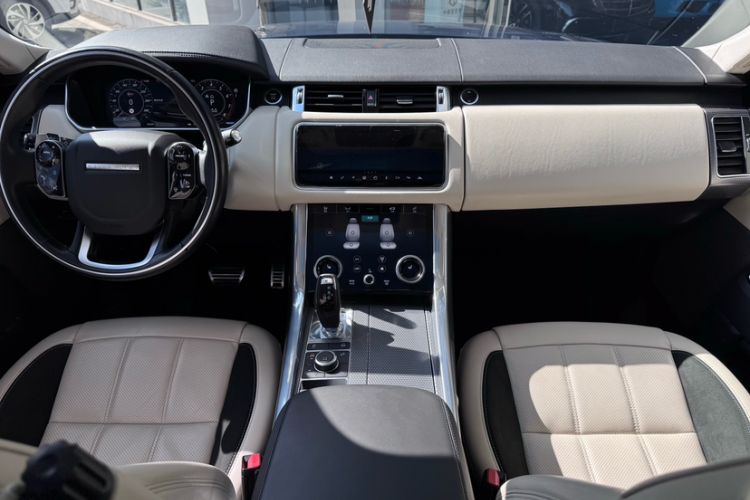 Used Land Rover Range Sport 2022 3.0 L6 Ink Blue Glitter Edition Audio And AC Panel