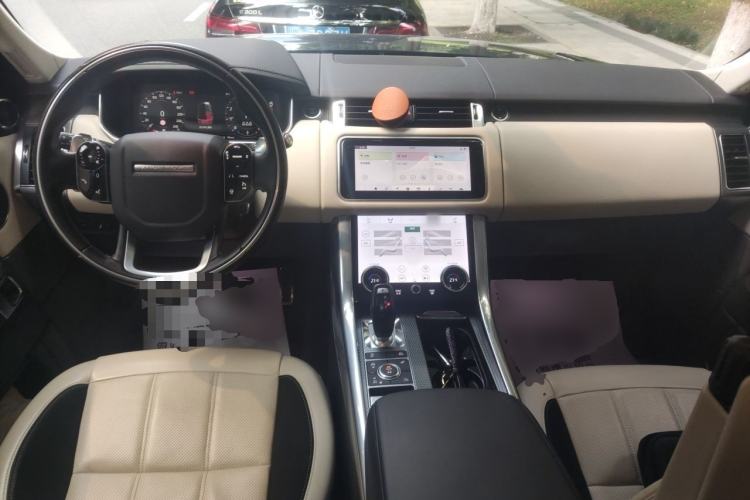 Used Land Rover Range Sport 2022 3.0 L6 YAO Black Edition Center Console