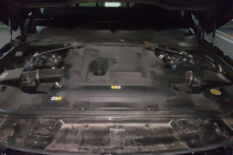 Used Land Rover Range Sport 2022 3.0 L6 Ink Blue Glitter Edition Engine Bay