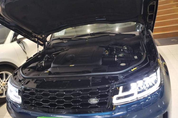 Used Land Rover Range Sport 2022 3.0 L6 Ink Blue Glitter Edition Engine Bay