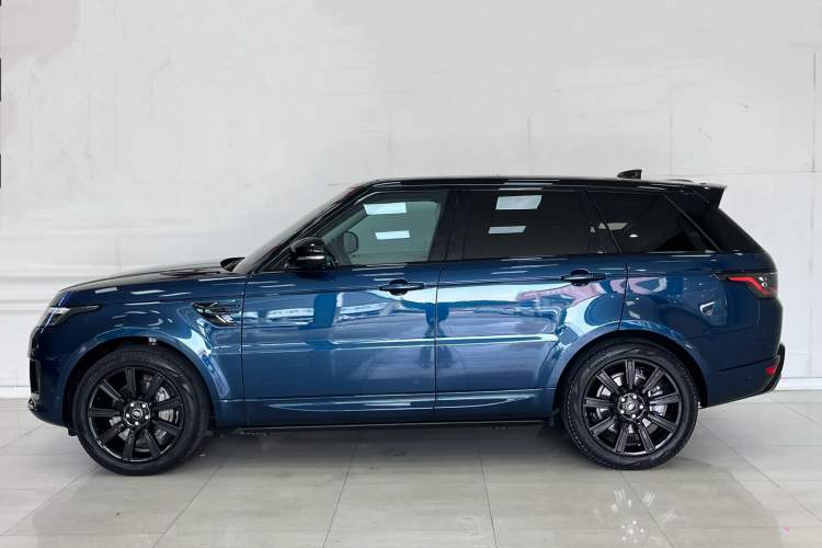 Used Land Rover Range Sport 2022 3.0 L6 Ink Blue Glitter Edition Exterior 3