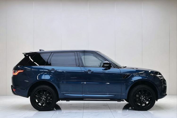Used Land Rover Range Sport 2022 3.0 L6 Ink Blue Glitter Edition Exterior 5