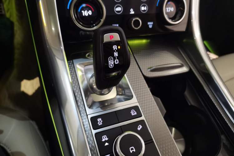 Used Land Rover Range Sport 2022 3.0 L6 Ink Blue Glitter Edition Gear Lever