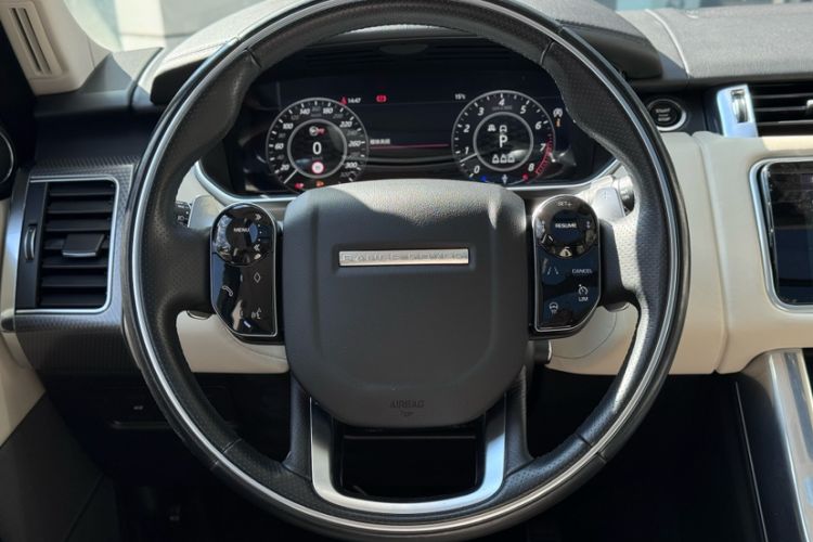 Used Land Rover Range Sport 2022 3.0 L6 Ink Blue Glitter Edition Interior 2