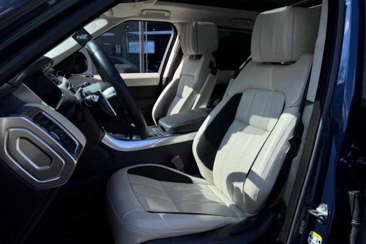 Used Land Rover Range Sport 2022 3.0 L6 Ink Blue Glitter Edition Interior 7