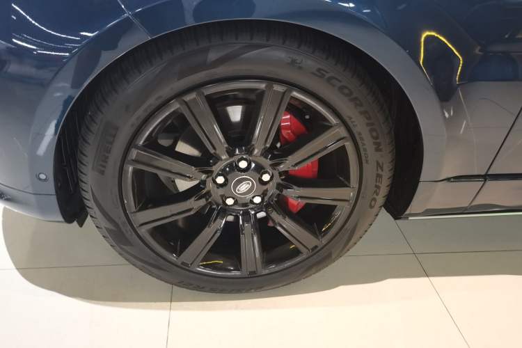 Used Land Rover Range Sport 2022 3.0 L6 Ink Blue Glitter Edition Left Front Wheel Hub