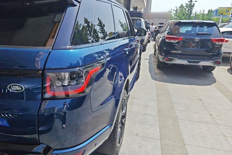 Used Land Rover Range Sport 2022 3.0 L6 Ink Blue Glitter Edition Right Rear Taillight
