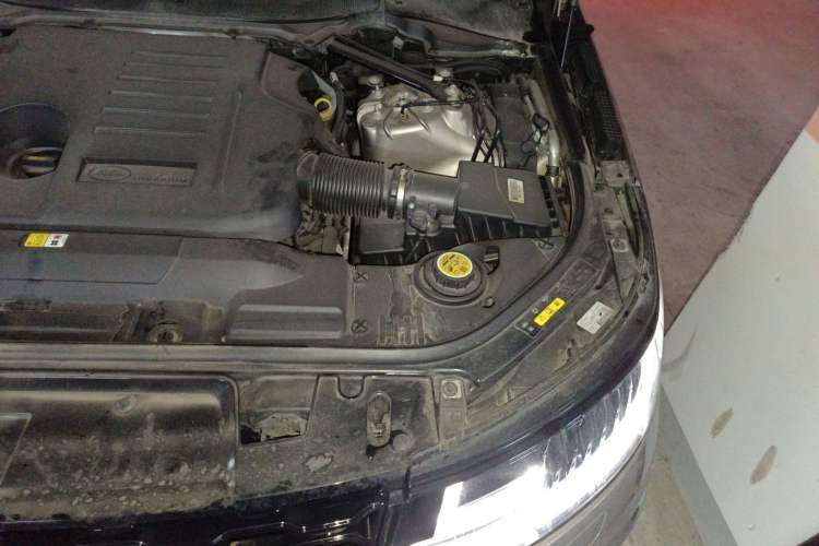 Used Land Rover Range Sport 2022 3.0 L6 YAO Black Edition Engine Bay Left
