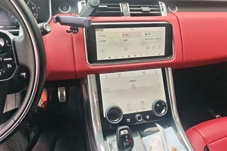 Used Land Rover Range Sport 2022 3.0 L6 YAO Black Edition Audio And AC Panel