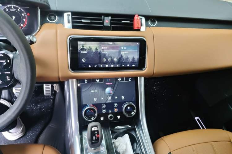 Used Land Rover Range Sport 2022 3.0 L6 YAO Black Edition Audio And AC Panel