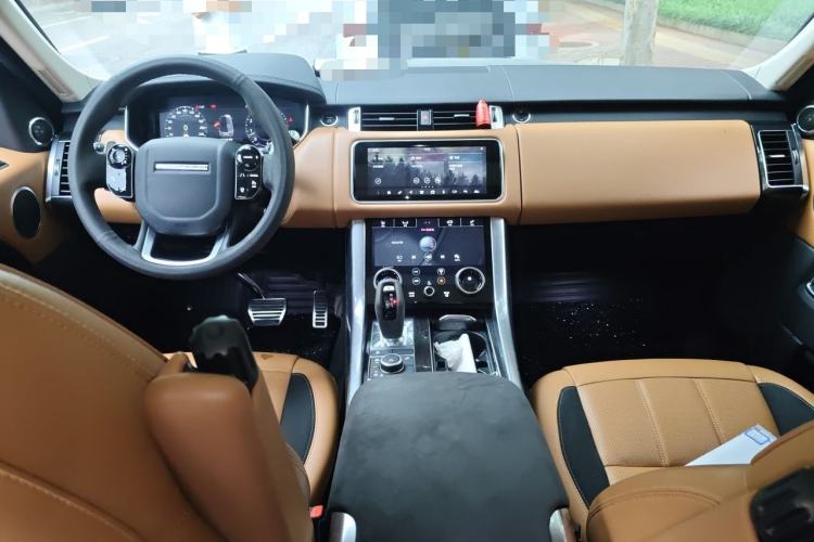 Used Land Rover Range Sport 2022 3.0 L6 YAO Black Edition Center Console