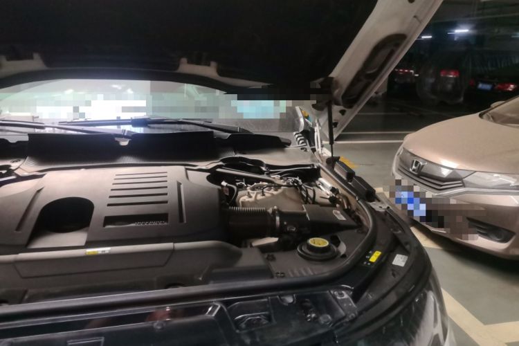 Used Land Rover Range Sport 2022 3.0 L6 YAO Black Edition Engine Bay Left
