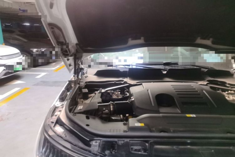 Used Land Rover Range Sport 2022 3.0 L6 YAO Black Edition Engine Bay Right