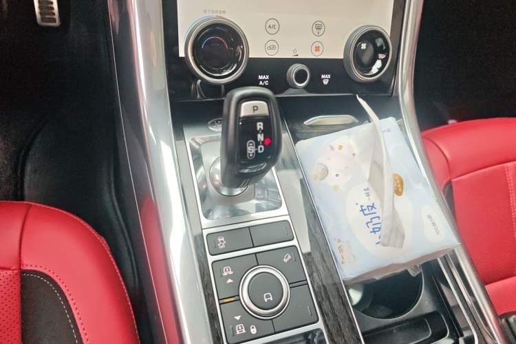 Used Land Rover Range Sport 2022 3.0 L6 YAO Black Edition Gear Lever