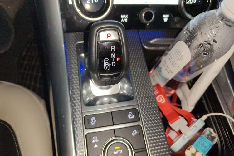 Used Land Rover Range Sport 2022 3.0 L6 Ink Blue Glitter Edition Gear Lever