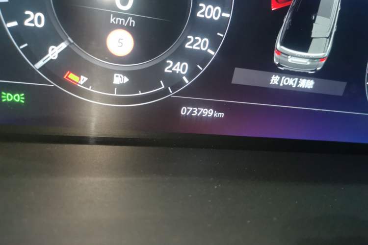 Used Land Rover Range Sport 2022 3.0 L6 YAO Black Edition Odometer Close Up