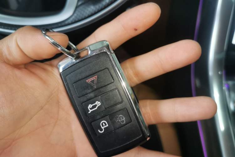 Used Land Rover Range Sport 2022 3.0 L6 YAO Black Edition Vehicle Key