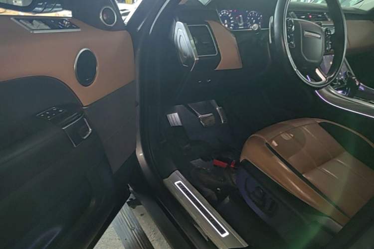 Used Land Rover Range Sport 2022 3.0 L6 YAO Black Edition Driver Seat