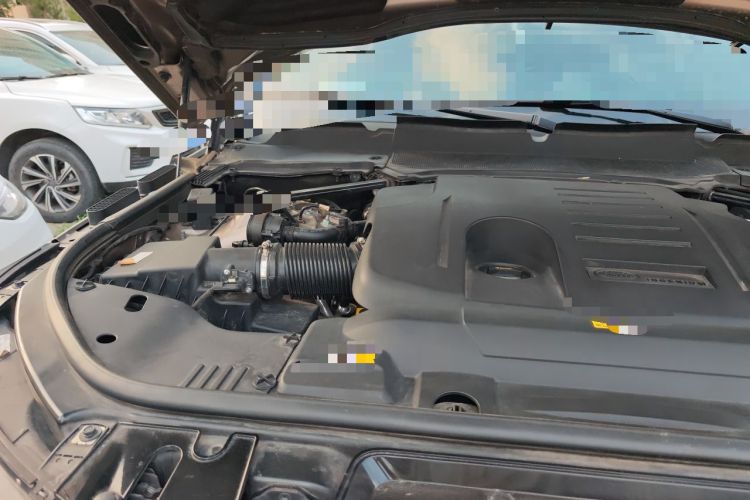 Used Land Rover Range Sport 2022 3.0 L6 YAO Black Edition Engine Bay Right