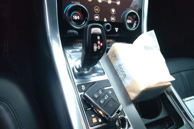 Used Land Rover Range Sport 2022 3.0 L6 SE Gear Lever