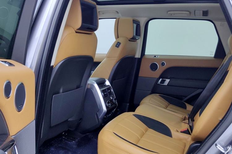 Used Land Rover Range Sport 2022 3.0 L6 YAO Black Edition Interior 5
