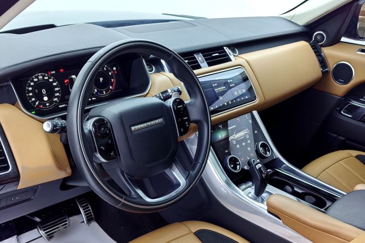 Used Land Rover Range Sport 2022 3.0 L6 YAO Black Edition Steering Wheel