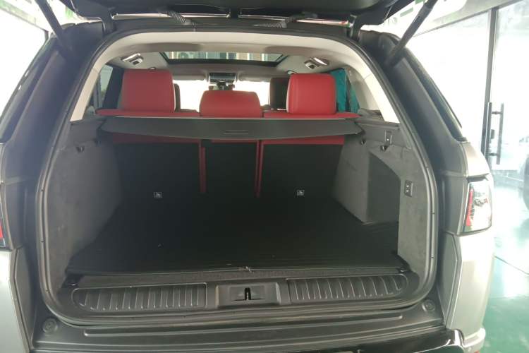 Used Land Rover Range Sport 2022 3.0 L6 YAO Black Edition Trunk