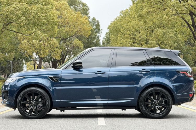 Used Land Rover Range Sport 2022 3.0 L6 Ink Blue Glitter Edition Exterior 2