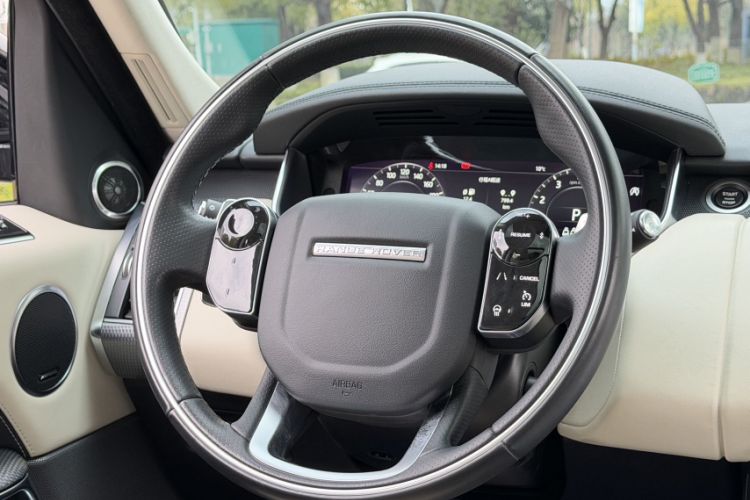 Used Land Rover Range Sport 2022 3.0 L6 Ink Blue Glitter Edition Interior 2