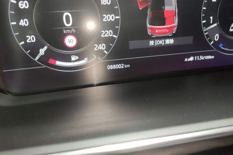 Used Land Rover Range Sport 2022 3.0 L6 YAO Black Edition Odometer Close Up