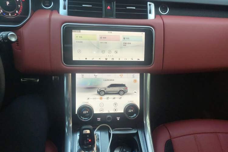 Used Land Rover Range Sport 2022 3.0 L6 YAO Black Edition Audio And AC Panel