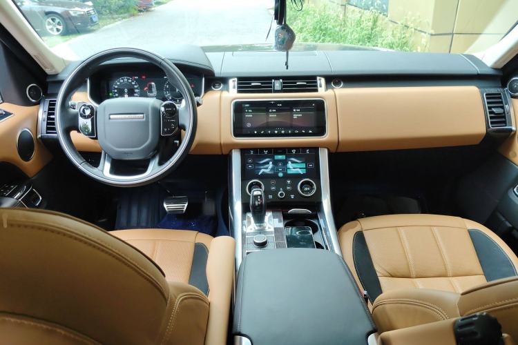 Used Land Rover Range Sport 2022 3.0 L6 YAO Black Edition Center Console