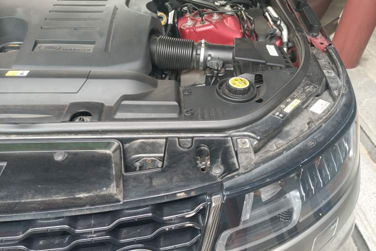 Used Land Rover Range Sport 2022 3.0 L6 HST Engine Bay Left