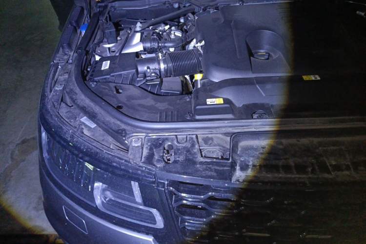Used Land Rover Range Sport 2022 3.0 L6 YAO Black Edition Engine Bay Right