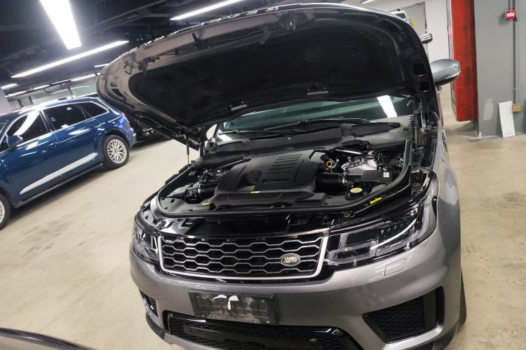 Used Land Rover Range Sport 2022 3.0 L6 SE Engine Bay