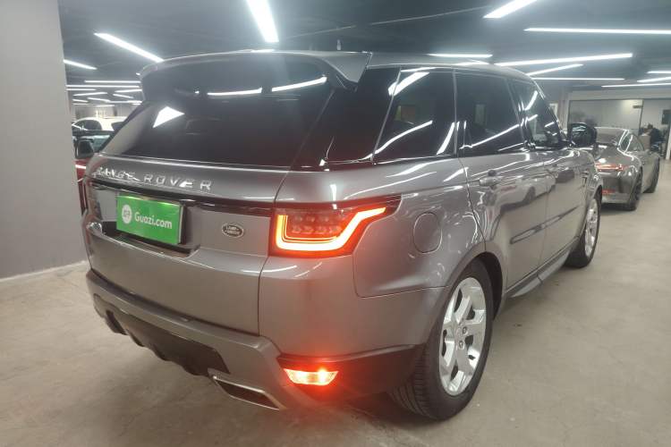 Used Land Rover Range Sport 2022 3.0 L6 SE Exterior 5