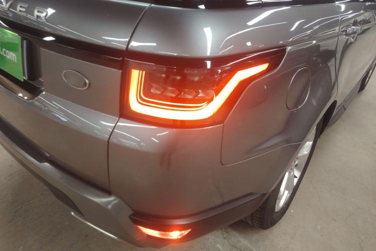Used Land Rover Range Sport 2022 3.0 L6 SE Exterior 6