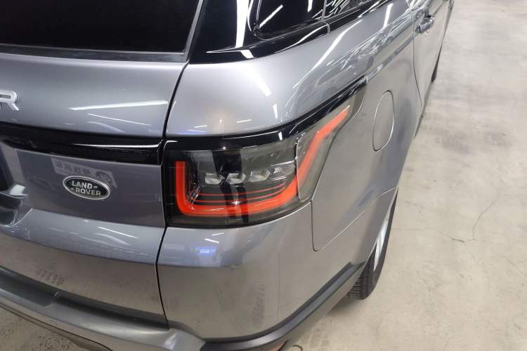 Used Land Rover Range Sport 2022 3.0 L6 SE Exterior 6