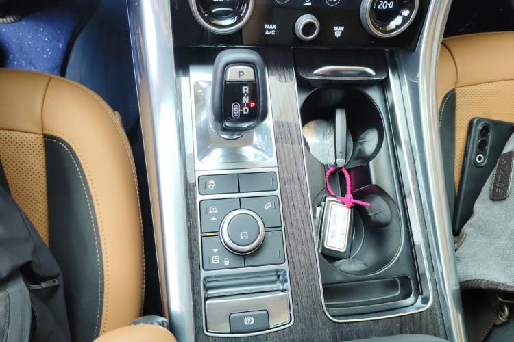 Used Land Rover Range Sport 2022 3.0 L6 YAO Black Edition Gear Lever
