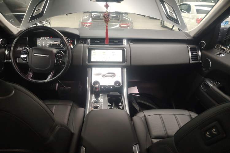 Used Land Rover Range Sport 2022 3.0 L6 SE Interior 2