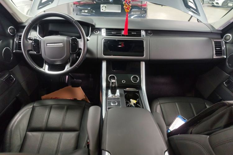 Used Land Rover Range Sport 2022 3.0 L6 SE Interior 2
