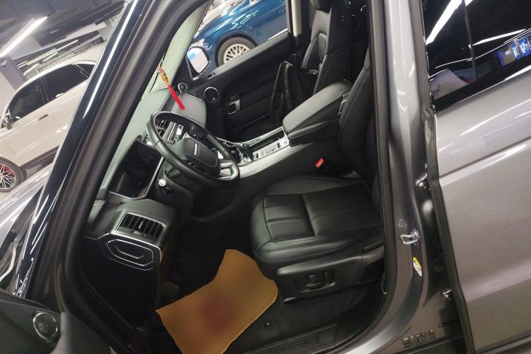 Used Land Rover Range Sport 2022 3.0 L6 SE Left Front Seat