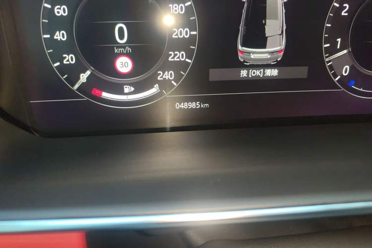 Used Land Rover Range Sport 2022 3.0 L6 YAO Black Edition Odometer Close Up