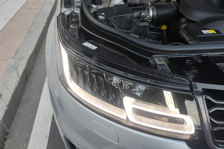 Used Land Rover Range Sport 2022 3.0 L6 YAO Black Edition Right Front Headlight